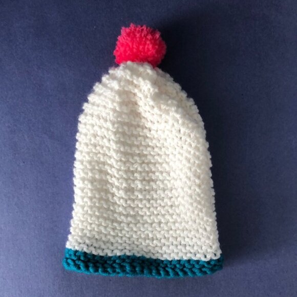 NWOT Vintage Hand-Knitted Made-in-Canada White & Blue Beanie with Pom Pom - Picture 1 of 3